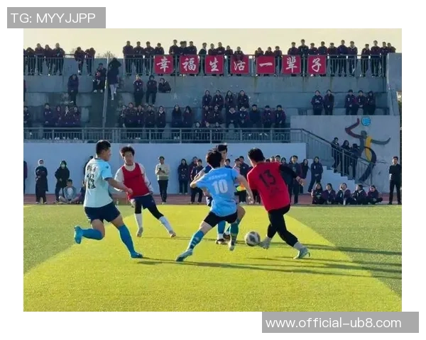 足球的魅力与激情在绿茵场上绽放的青春梦想与奋斗历程